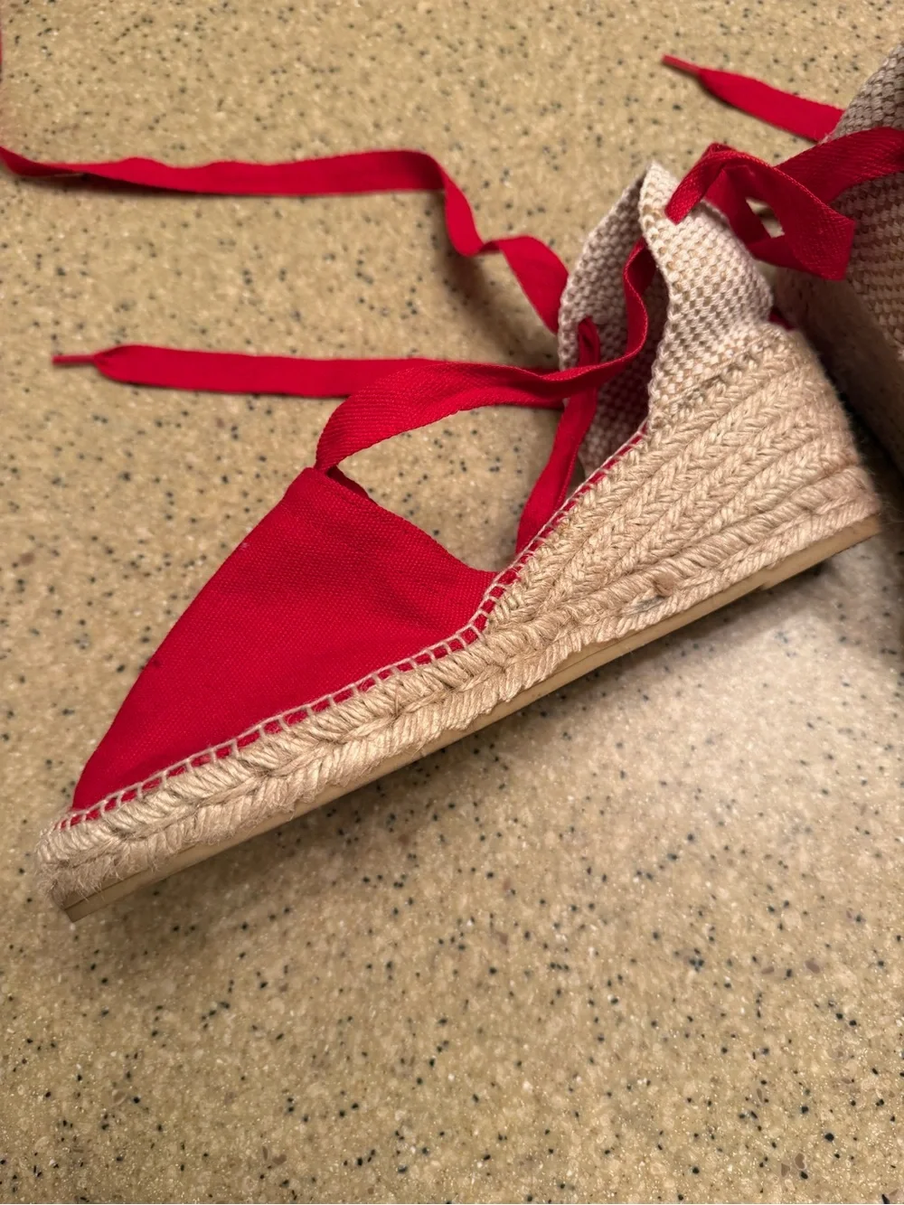 Toni Pons Valencia wraparound Red Espadrille Wedge Tie-Up Sandals size 8 or 8.5